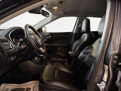 Used 2018 Jeep Compass Limited AWD/4WD image 12
