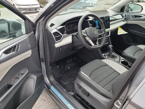 New 2025 Volkswagen Taos SEL AWD/4WD image 6