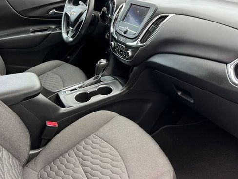 Used 2021 Chevrolet Equinox LT FWD image 18