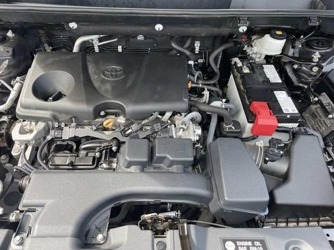 Used 2024 Toyota RAV4 XLE FWD image 14