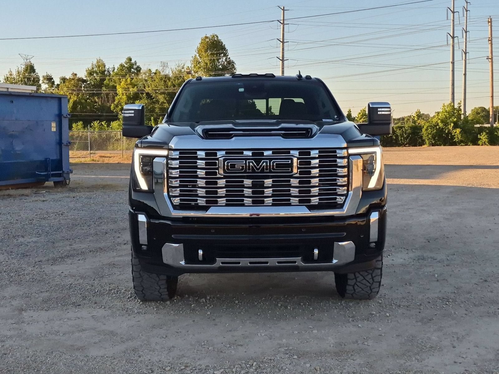Used 2025 GMC Sierra 2500 Denali w/ Denali Reserve Package AWD/4WD image 9