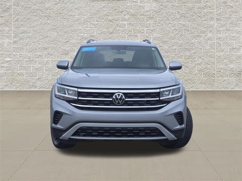 Certified 2023 Volkswagen Atlas SE w/ Panoramic Sunroof Package AWD/4WD image 2