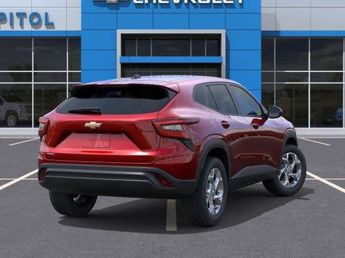 New 2026 Chevrolet Trax LS image 4