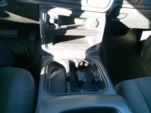 Used 2006 GMC Sierra 2500 SLE w/ Snow Plow Prep Package image 32