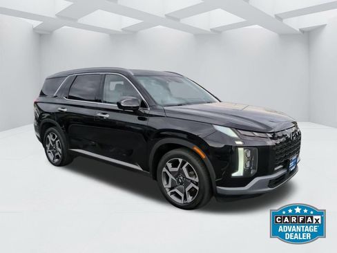 Used 2023 Hyundai Palisade Limited AWD/4WD image 2