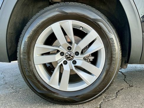 Used 2021 Volkswagen Atlas S image 22