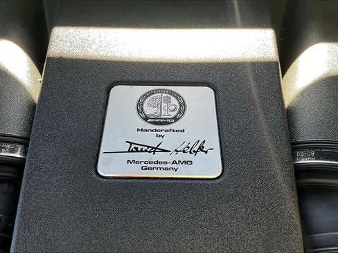 Used 2015 Mercedes-Benz ML 63 AMG 4MATIC image 32