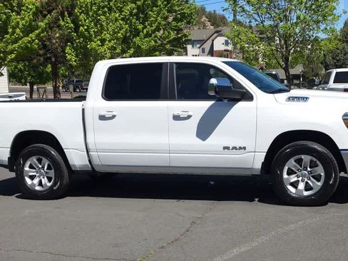 Used 2023 RAM 1500 Laramie AWD/4WD image 2