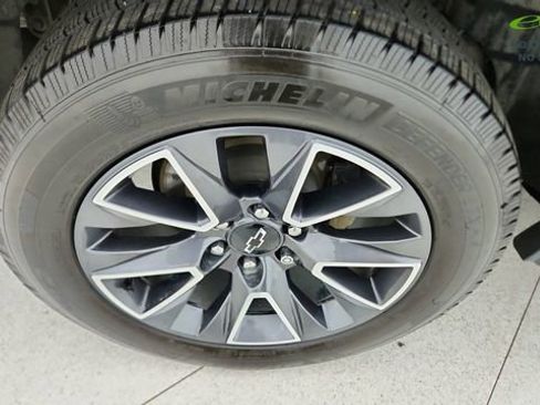 Used 2018 Chevrolet Tahoe LS w/ All-Season Package image 59