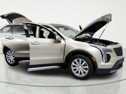 Used 2023 Cadillac XT4 Premium Luxury w/ Cold Weather Package AWD/4WD image 14