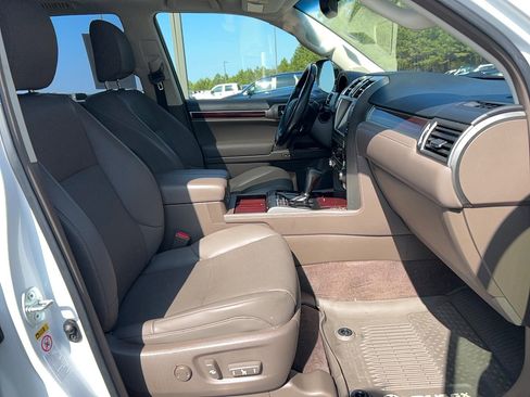 Used 2019 Lexus GX 460 Premium image 26