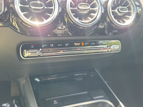Used 2025 Mercedes-Benz GLA 250 image 28
