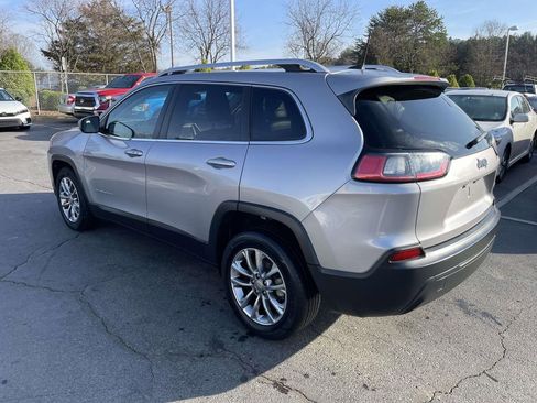 Used 2019 Jeep Cherokee Latitude Plus image 6
