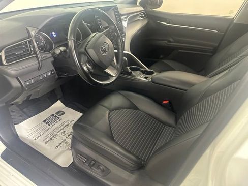 Used 2022 Toyota Camry SE w/ Cold Weather Package AWD/4WD image 17