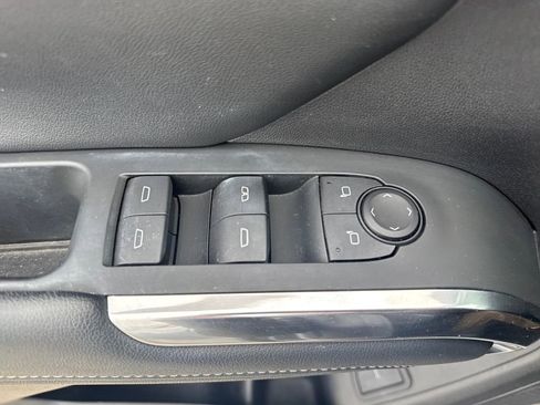 Used 2024 Chevrolet Traverse LT w/ Midnight/Sport Edition image 21