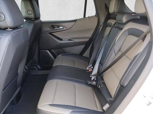 New 2026 Chevrolet Equinox LT w/ Convenience Package II FWD image 16
