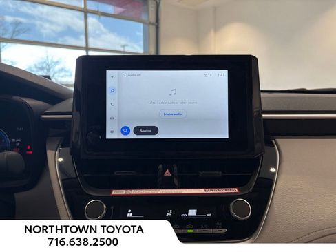 Used 2026 Toyota Corolla Cross L image 9