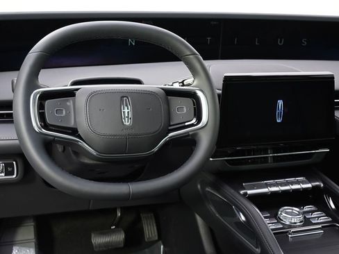 New 2026 Lincoln Nautilus Reserve w/ Jet Appearance Package image 12