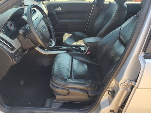 Used 2010 Ford Focus SEL FWD image 14