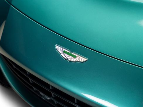 Used 2023 Aston Martin V8 Vantage Roadster RWD image 6