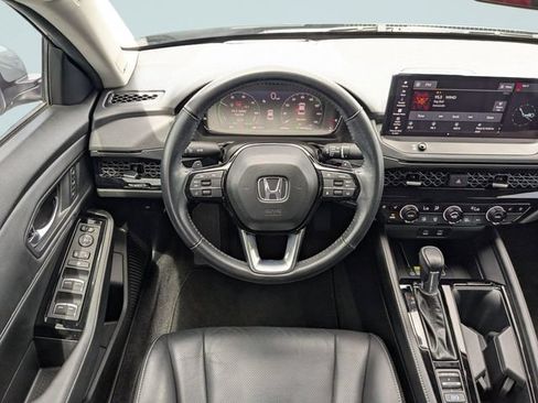 Used 2023 Honda Accord Touring image 14