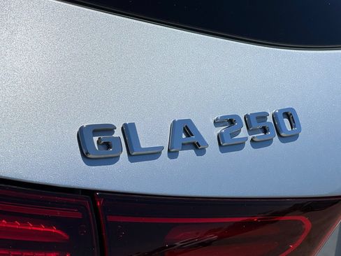 Certified 2025 Mercedes-Benz GLA 250 4MATIC image 13