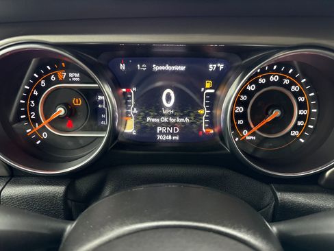 Used 2021 Jeep Wrangler Unlimited Sahara AWD/4WD image 22