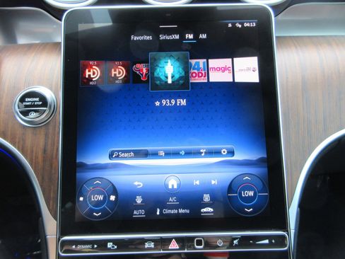 Used 2023 Mercedes-Benz GLC 300 4MATIC image 42