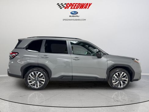 Used 2026 Subaru Forester Touring AWD/4WD image 11