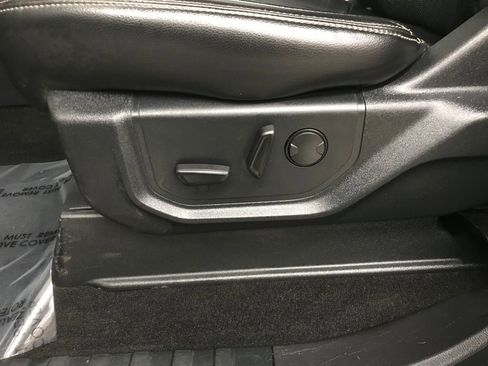 Used 2019 Ford F150 Lariat image 13