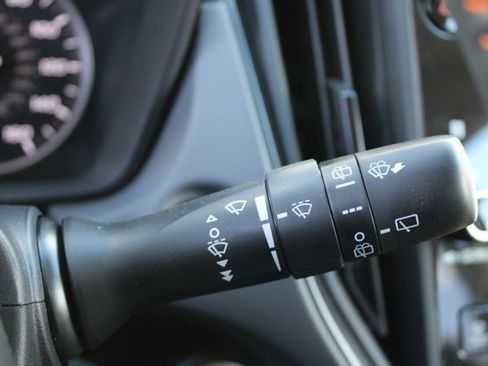 Used 2025 Subaru Crosstrek 2.5i Limited w/ Popular Package #4A image 31