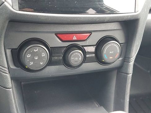Used 2018 Subaru Crosstrek 2.0i AWD/4WD image 24
