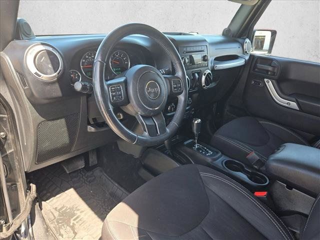 Used 2014 Jeep Wrangler Sahara w/ Connectivity Group AWD/4WD image 10