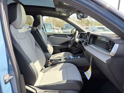 New 2026 Volkswagen Tiguan SE R-Line FWD image 20