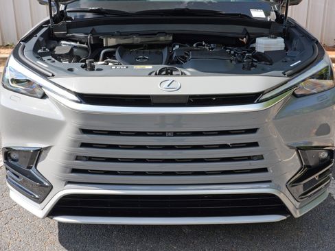 Used 2024 Lexus TX 500h AWD w/ Technology Package image 8