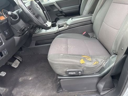 Used 2008 Nissan Titan SE image 14