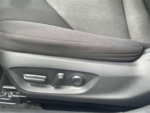 Used 2020 Toyota Camry LE image 12