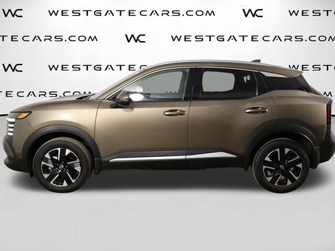 Used 2025 Nissan Kicks SR FWD image 5