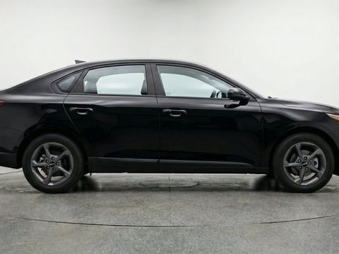 Used 2025 Kia K4 FWD image 11
