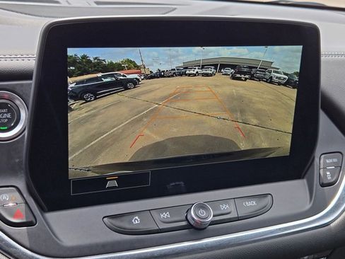 Used 2025 Chevrolet Blazer LT FWD image 11