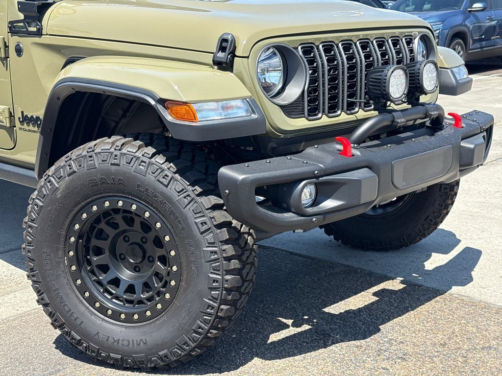 New 2025 Jeep Gladiator Sport AWD/4WD image 6