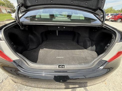 Used 2013 Toyota Camry LE FWD image 18