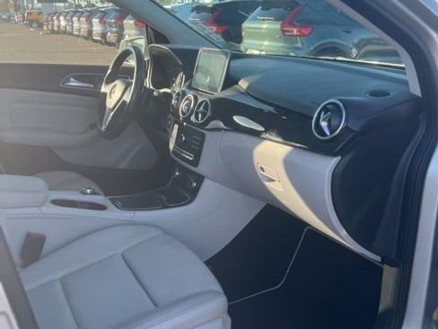 Used 2016 Mercedes-Benz B 250e image 28