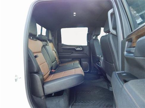 Used 2025 Chevrolet Silverado 1500 High Country w/ LPO, Dark Essentials Package image 15