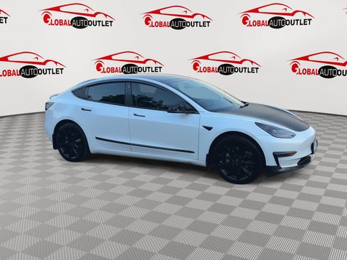 Used 2022 Tesla Model 3 Long Range AWD/4WD image 2