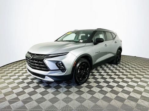 Used 2023 Chevrolet Blazer LT w/ Convenience Package FWD image 6