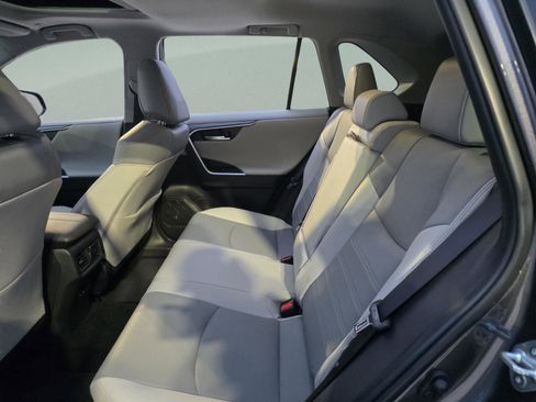 Used 2024 Toyota RAV4 Limited image 17
