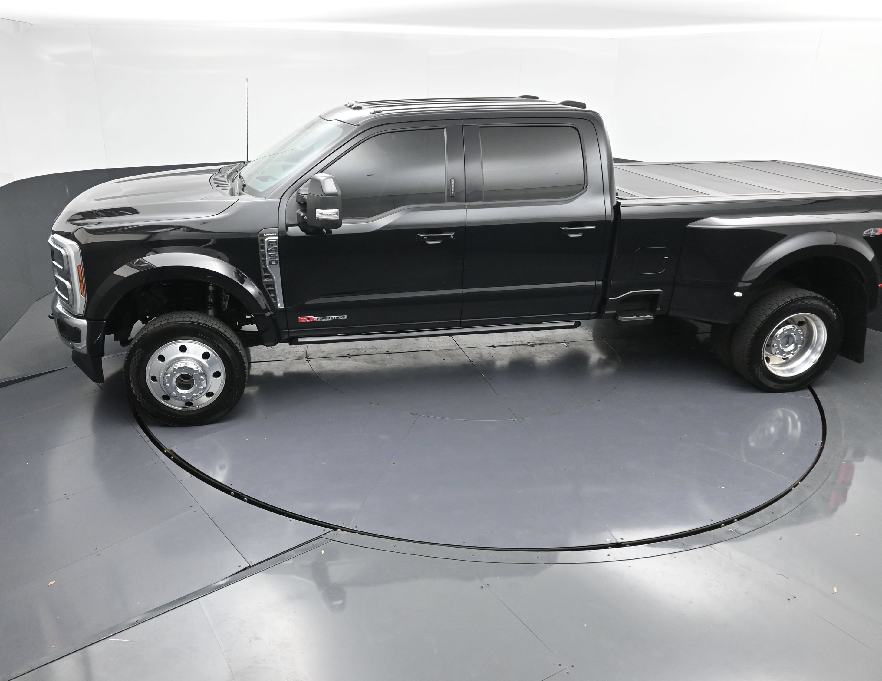 Used 2024 Ford F450 Lariat w/ Lariat Ultimate Package AWD/4WD image 35