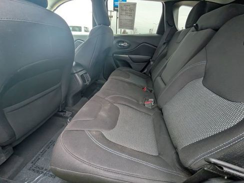 Used 2020 Jeep Cherokee Latitude image 11