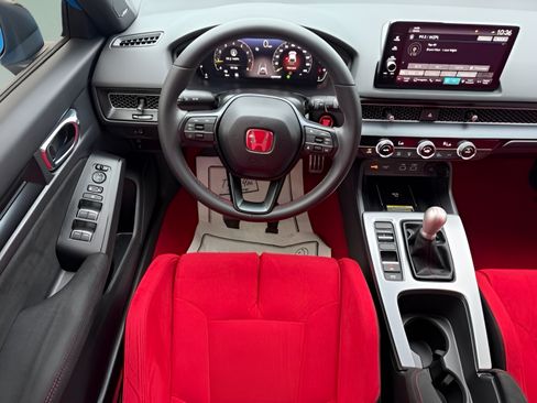 Used 2023 Honda Civic Type R image 12